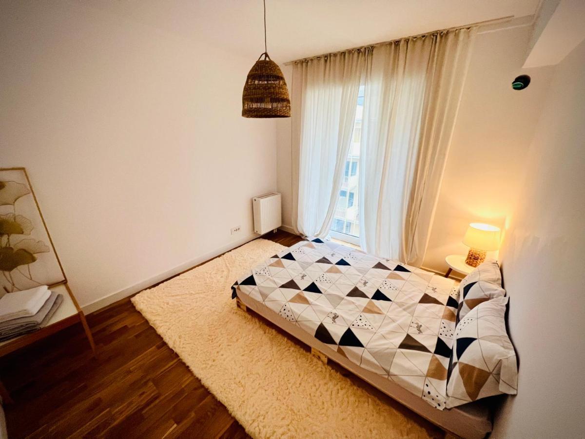 Exquisite - Two Bedroom Apartment Букурещ Екстериор снимка