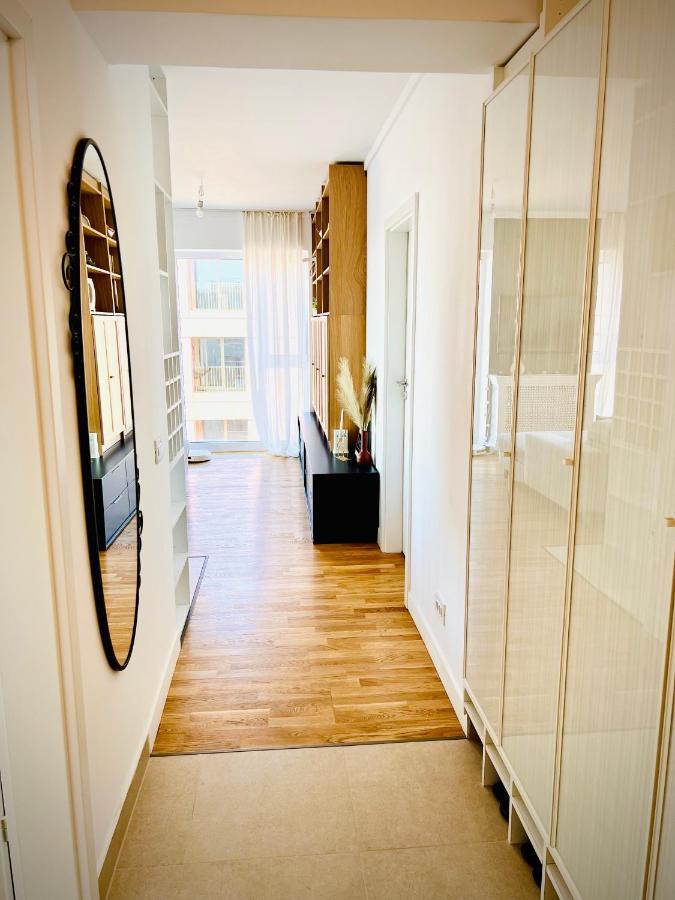 Exquisite - Two Bedroom Apartment Букурещ Екстериор снимка